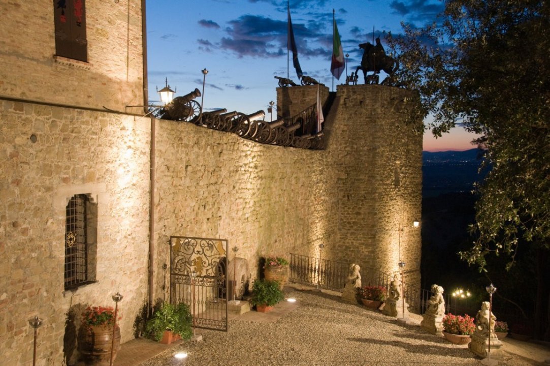 Para venda castelo in zona tranquila Deruta Umbria foto 46