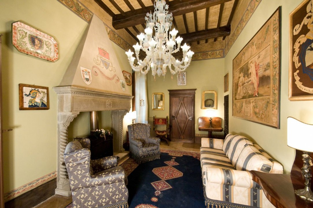 Para venda castelo in zona tranquila Deruta Umbria foto 9
