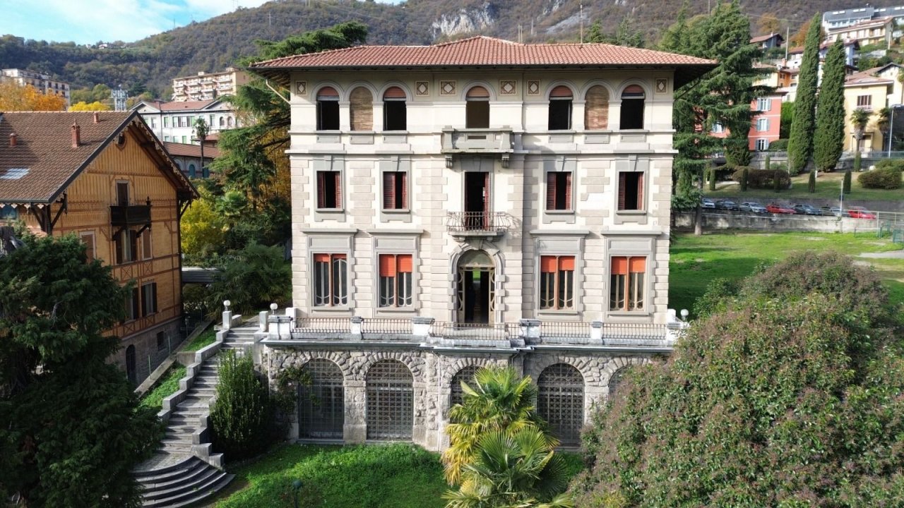 Zu verkaufen villa by the see Lovere Lombardia foto 1