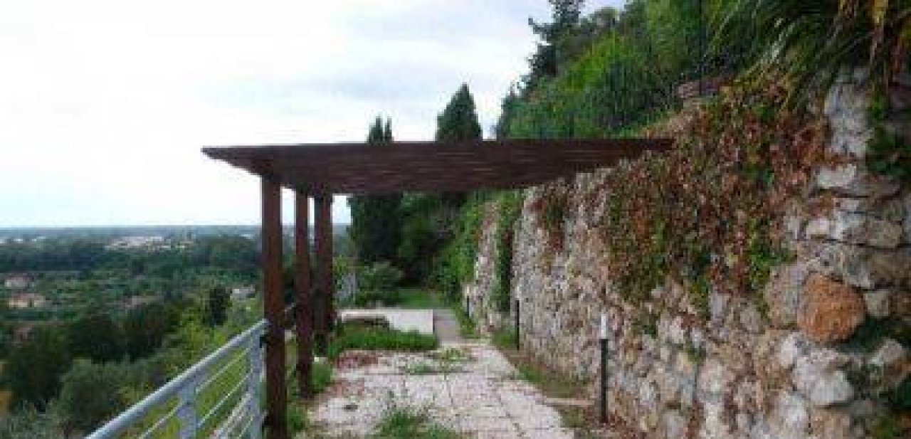 Se vende villa in zona tranquila Viareggio Toscana foto 6