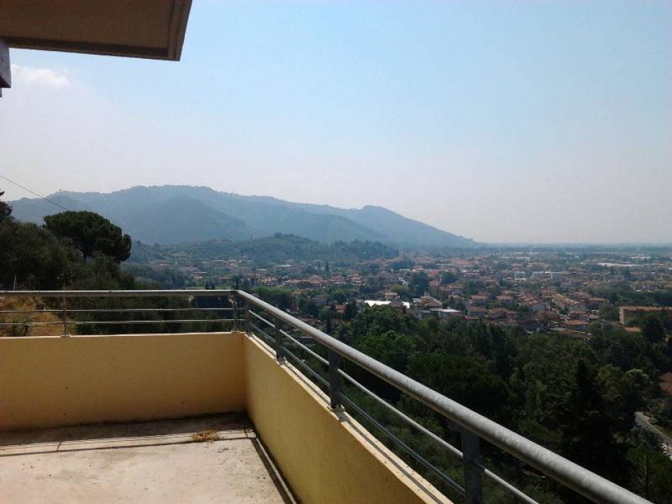 For sale villa in quiet zone Viareggio Toscana foto 3