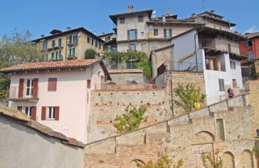Vendita Casale Zona tranquilla Monforte d´Alba Piemonte