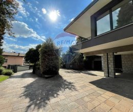 Villa Quiet zone Uggiate con Ronago  Lombardia  Villa Quiet zone Uggiate con Ronago  Lombardia