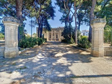 Schloss Stadt Aradeo Puglia