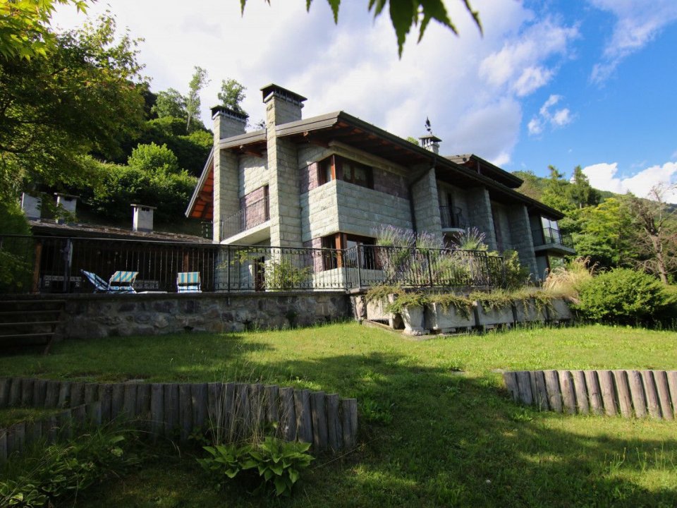 Villa Mountain Vilminore di Scalve BG Villa Mountain Vilminore di Scalve BG